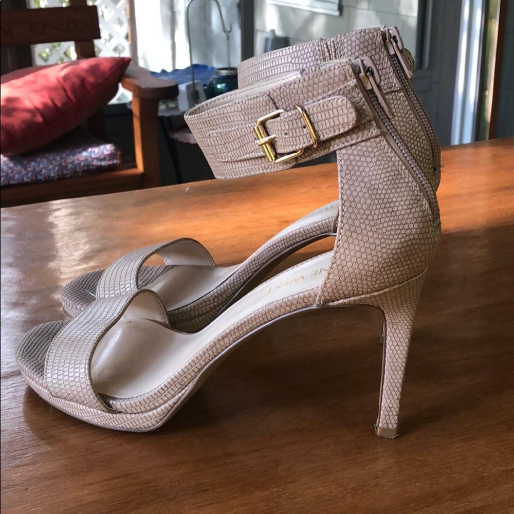 Nine West nude snakeskin heels